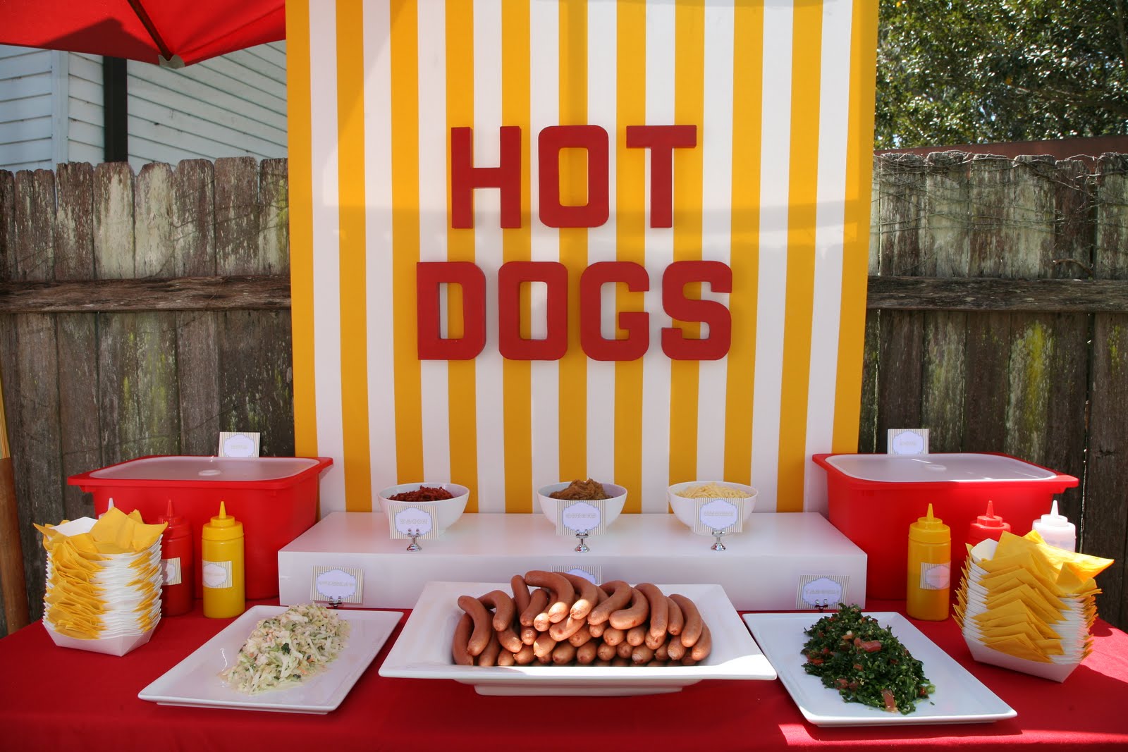 Deluxe Hot Dog Stand